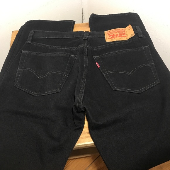 Mens Levi’s 501 Jeans - Picture 9 of 11